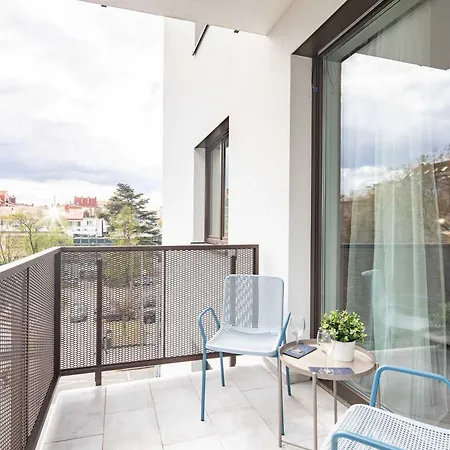 - Balcony - Urban Retreat Διαμέρισμα