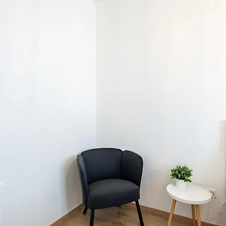 شقة - Balcony - Urban Retreat